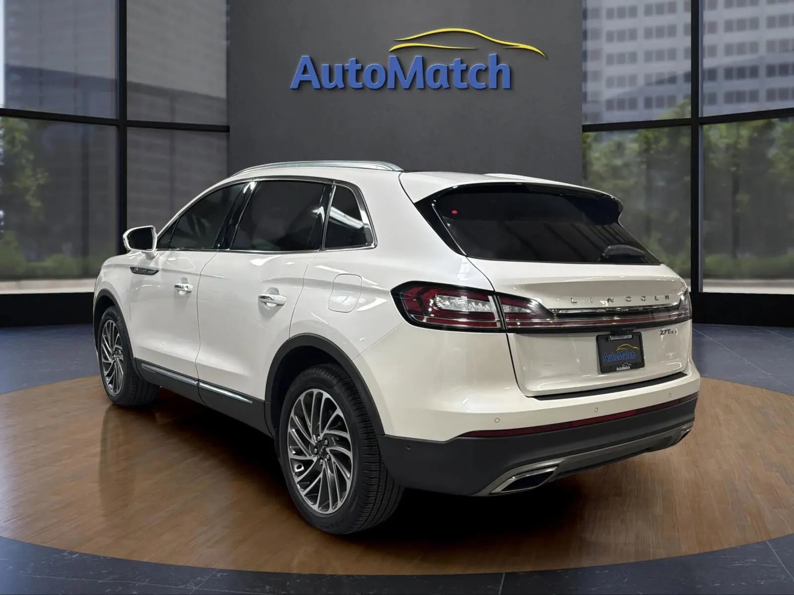 Used 2019 Lincoln Nautilus Reserve image 8