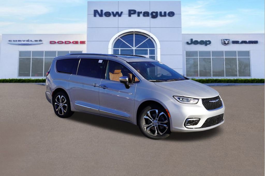 New 2026 Chrysler Pacifica Pinnacle