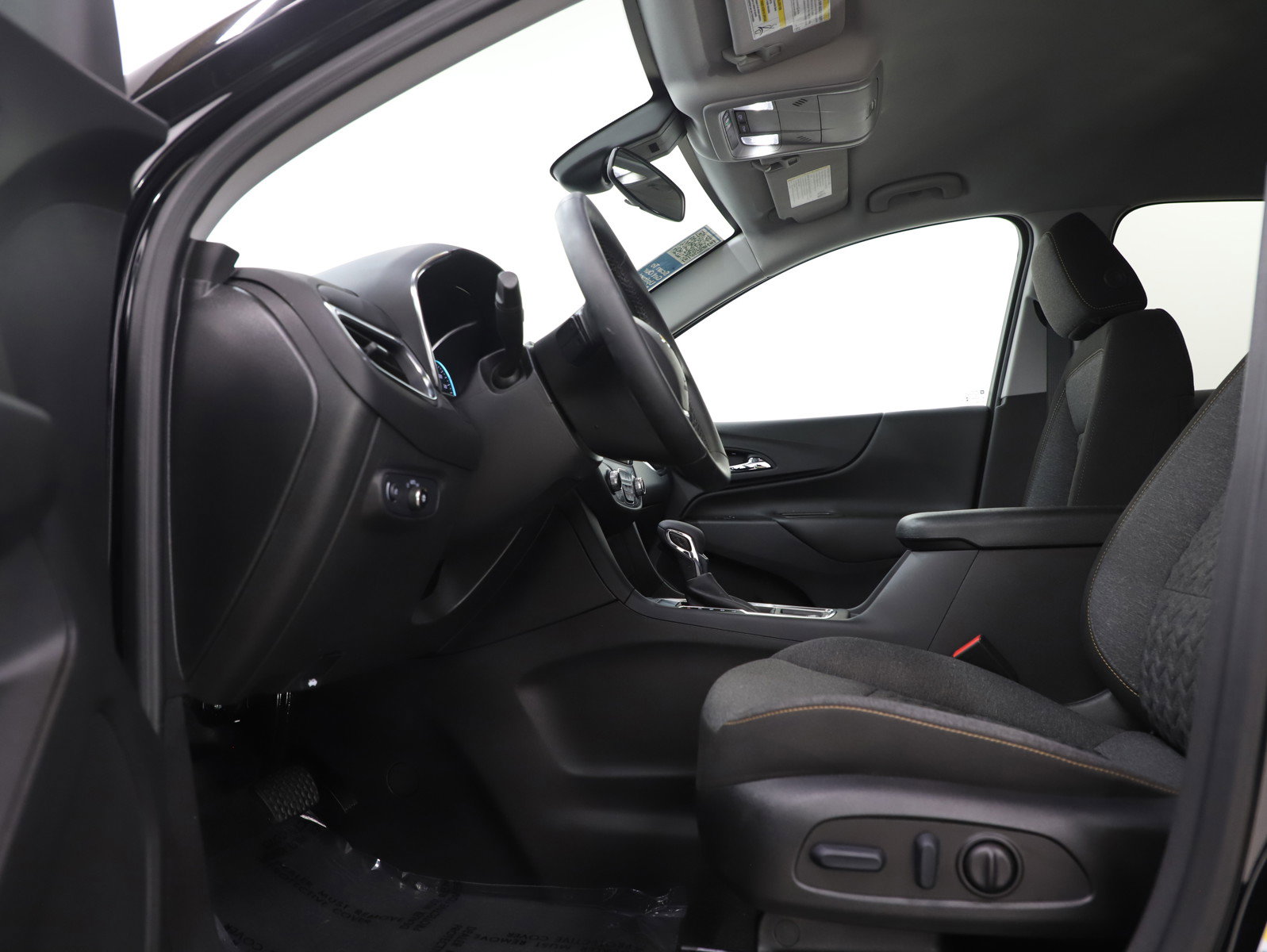 Used 2024 Chevrolet Equinox LT image 23