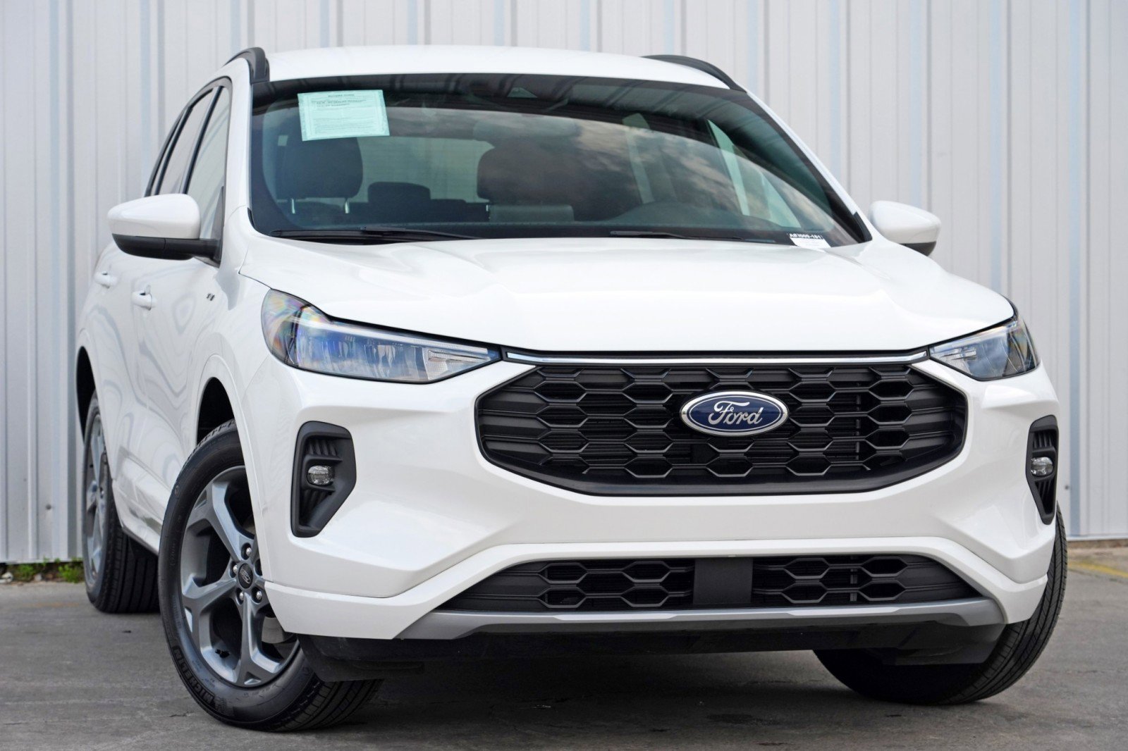 Used 2024 Ford Escape ST-Line Select image 2