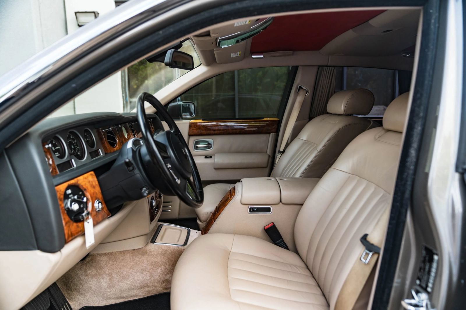 Used 2004 Rolls-Royce Phantom Sedan RWD image 20