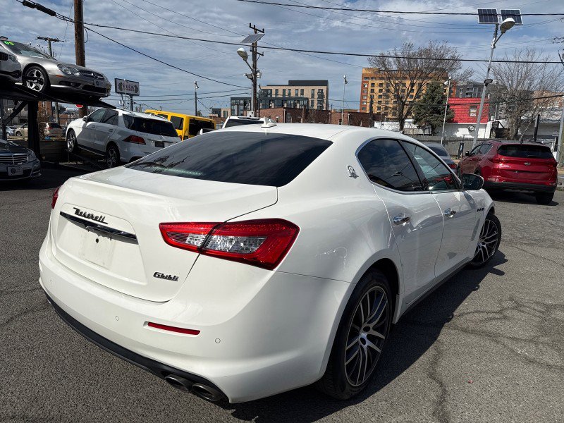 Used 2018 Maserati Ghibli image 52