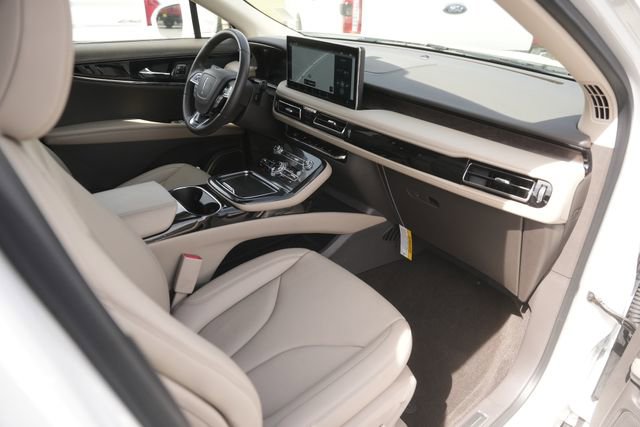 Used 2022 Lincoln Nautilus Reserve image 18