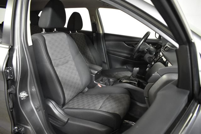 Used 2022 Nissan Rogue Sport SV AWD/4WD image 34