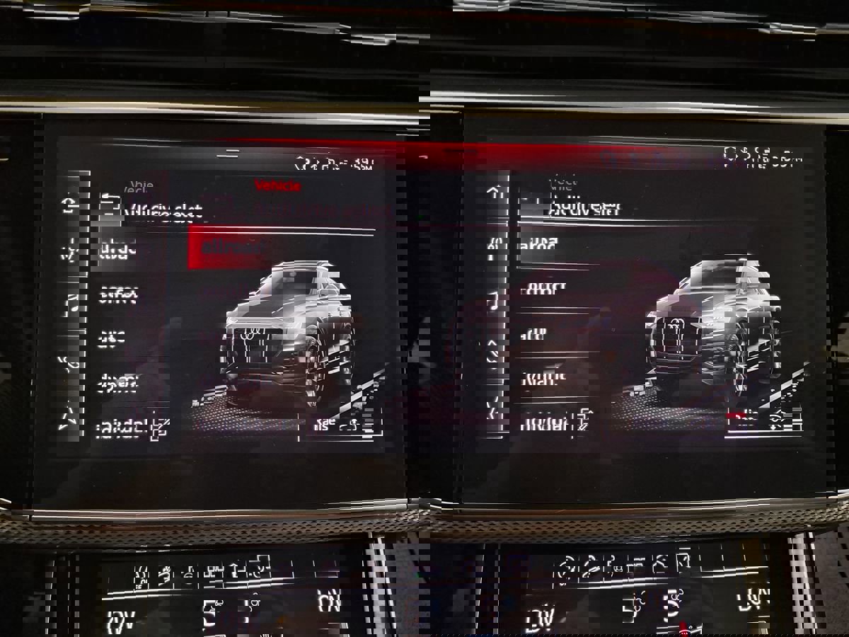 Used 2021 Audi SQ8 Premium Plus w/ Luxury Package image 17