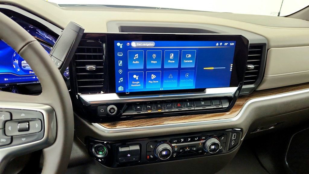 Used 2025 Chevrolet Silverado 1500 LT image 16