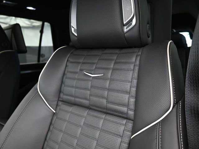 New 2026 Cadillac Escalade Platinum Sport w/ LPO, ONYX Package AWD/4WD image 17