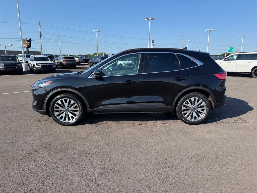 Used 2022 Ford Escape Titanium AWD/4WD image 8