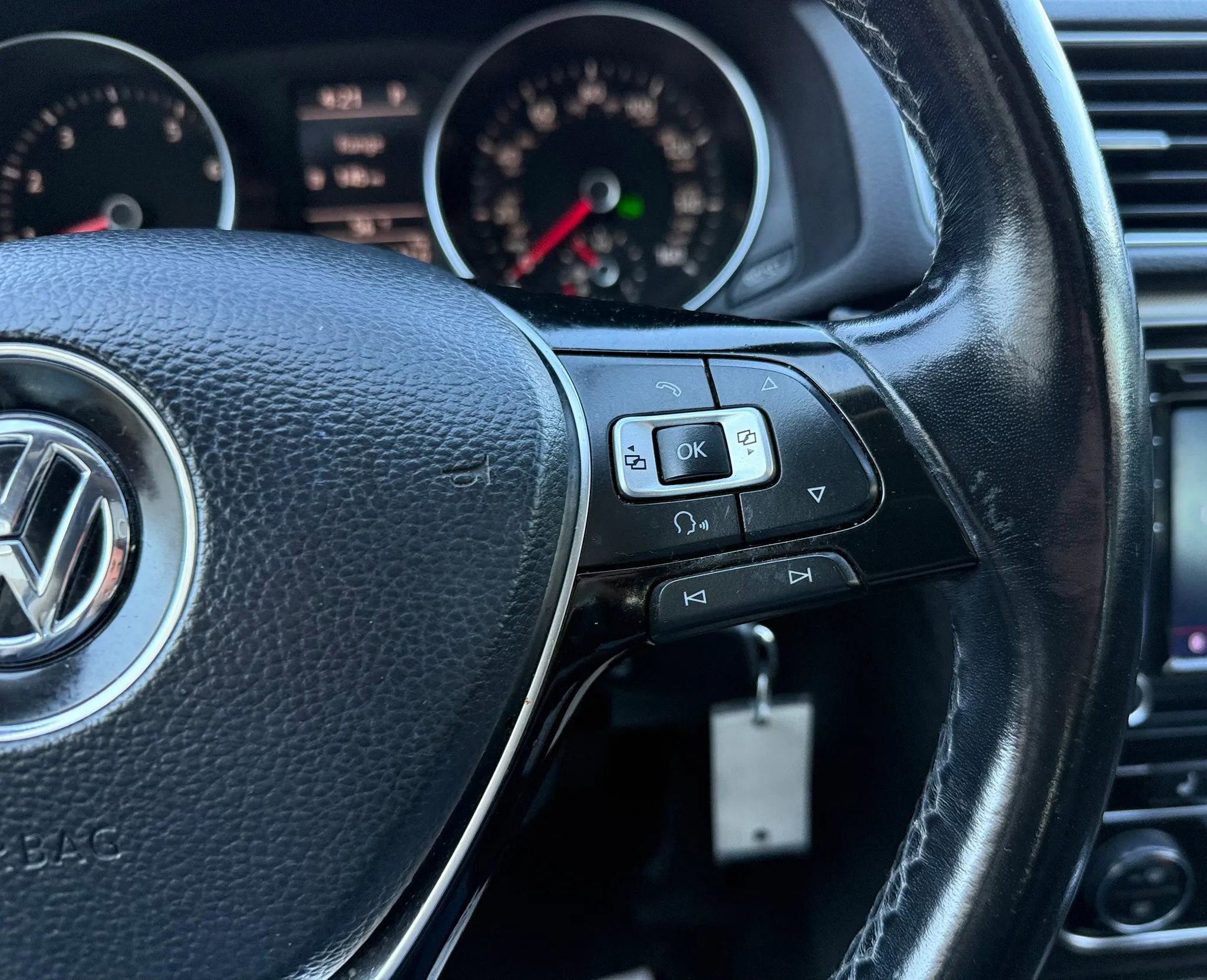 Used 2016 Volkswagen Passat 1.8T SE image 14