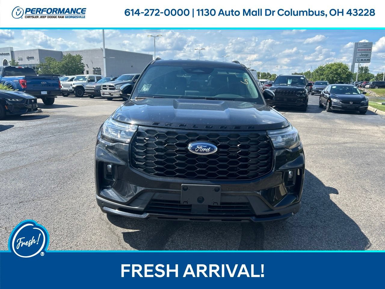 Used 2025 Ford Explorer ST-Line w/ ST-Line Street Pack AWD/4WD image 9