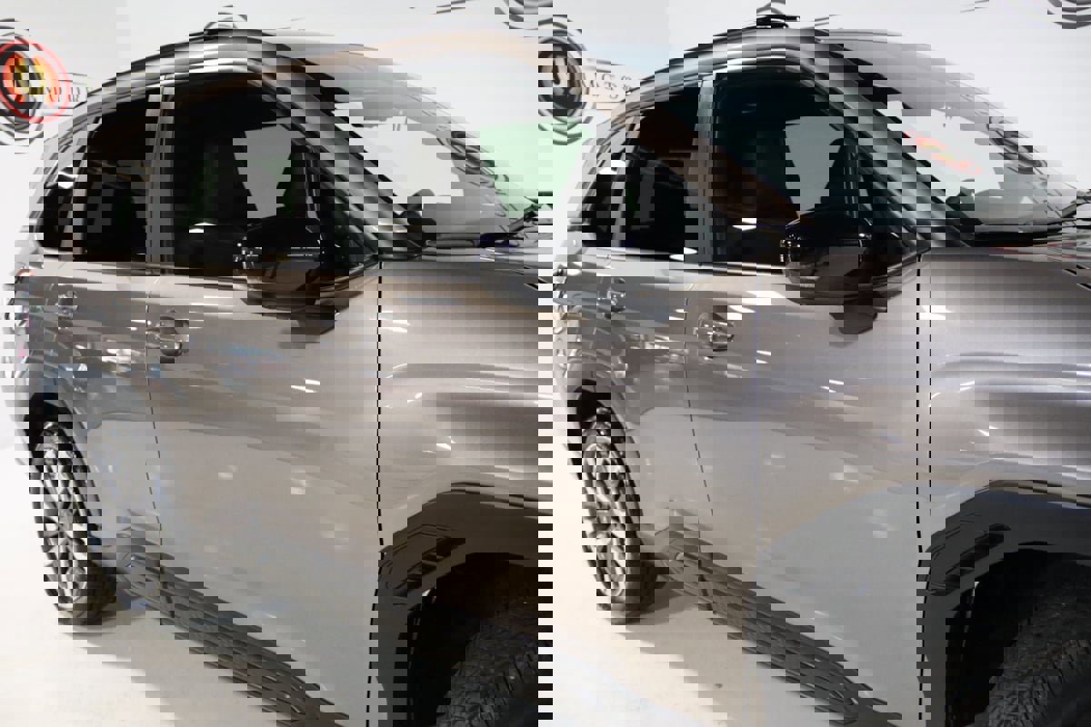 Used 2025 Subaru Forester Touring image 8