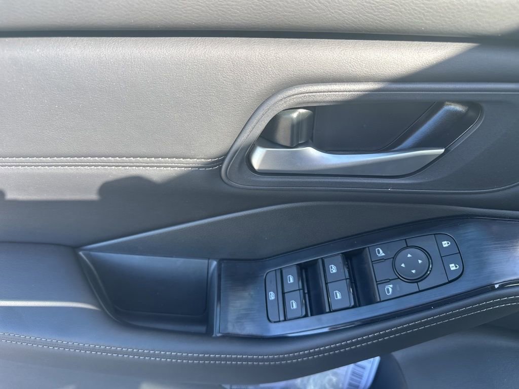 New 2026 Nissan Rogue SV FWD image 12