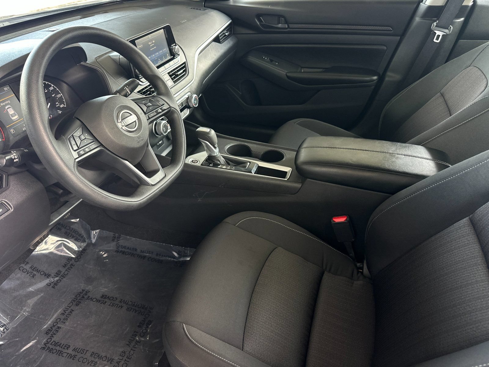 Used 2024 Nissan Altima 2.5 S FWD image 9