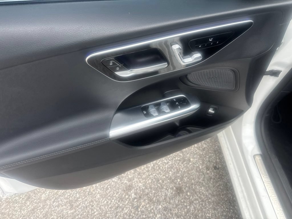 Used 2022 Mercedes-Benz C 300 Sedan image 10