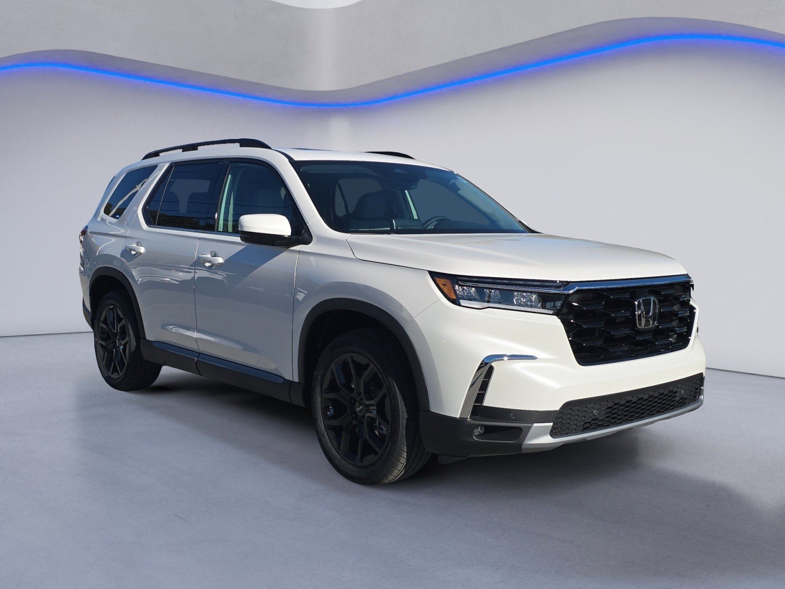 New 2025 Honda Pilot Touring image 6