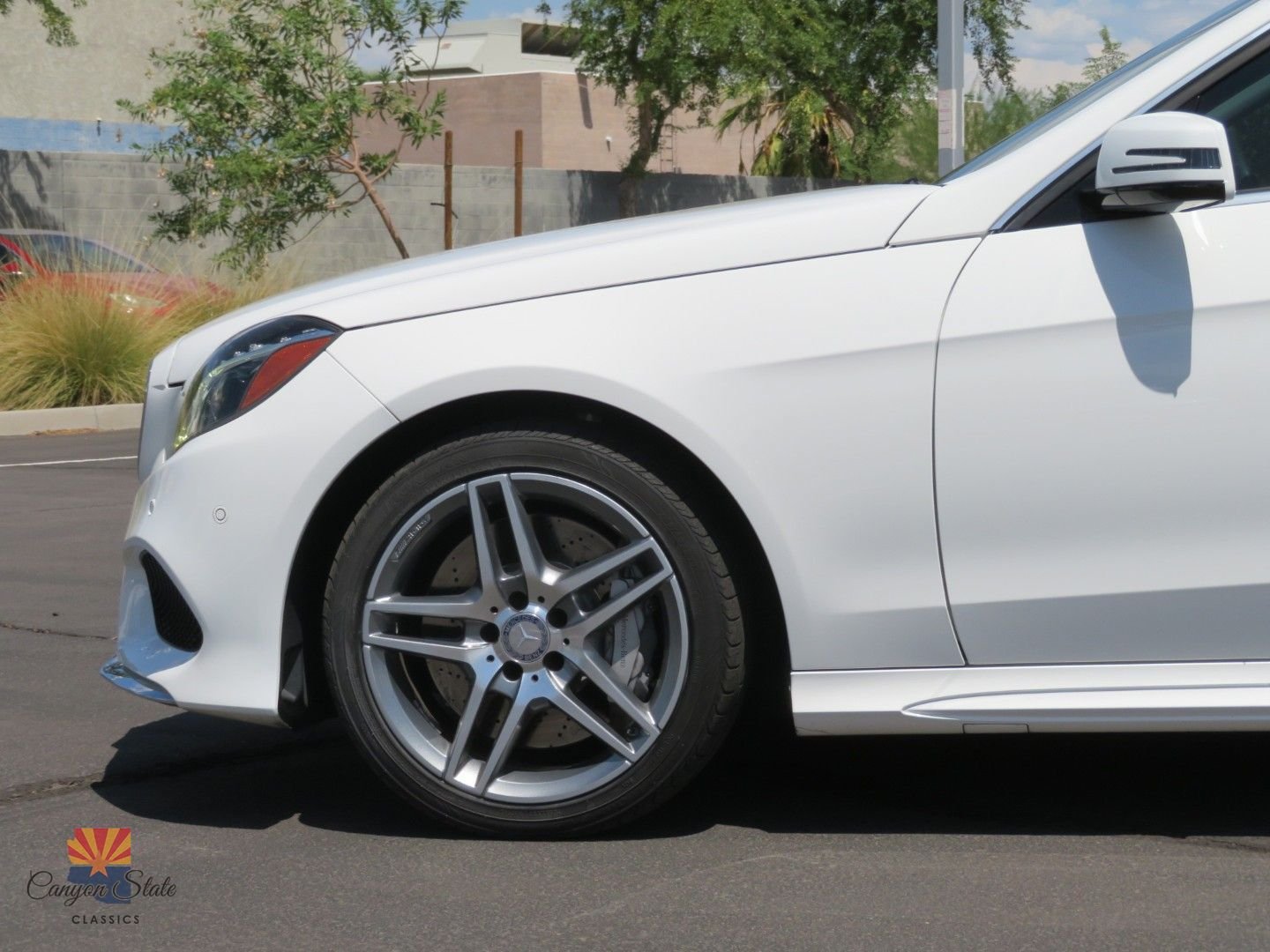 Used 2014 Mercedes-Benz E 550 4MATIC Sedan image 18