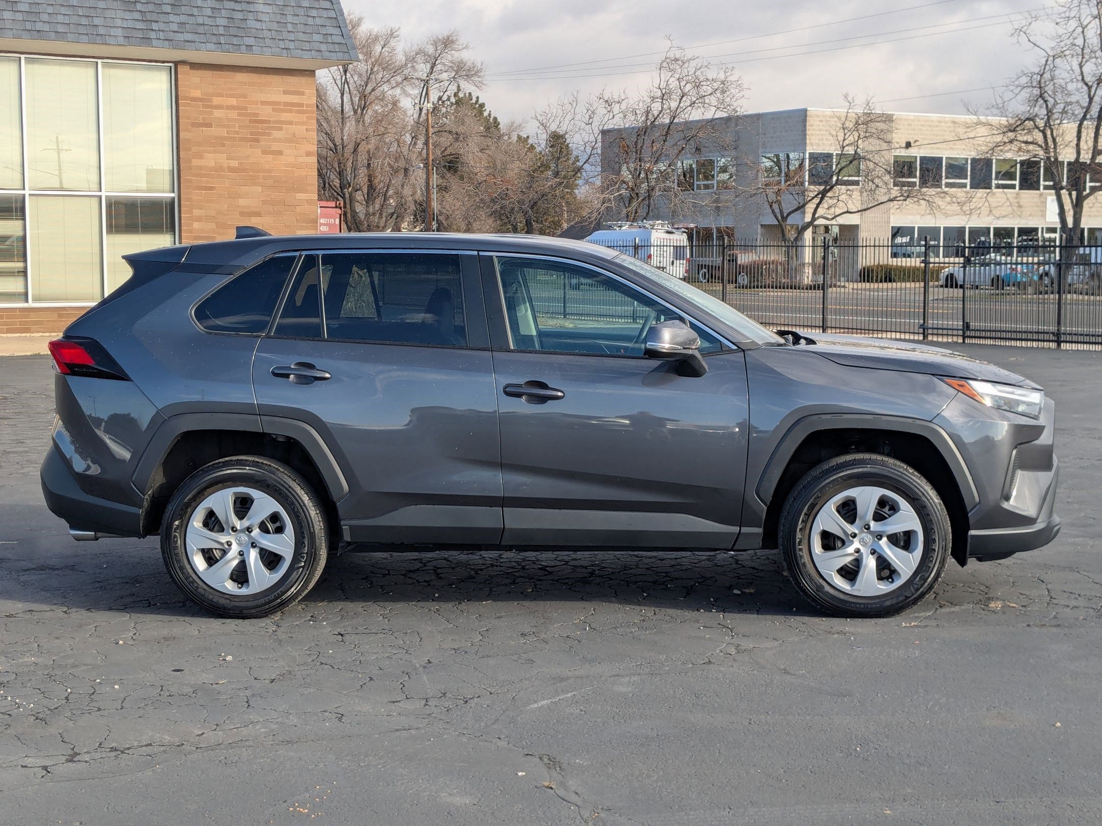 Used 2023 Toyota RAV4 LE image 2