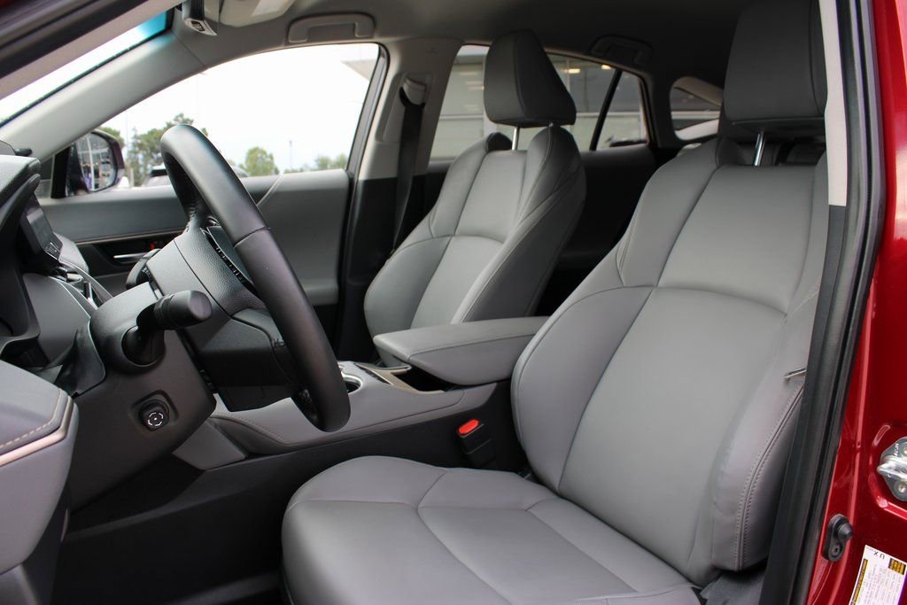 Used 2024 Toyota Venza XLE AWD/4WD image 10