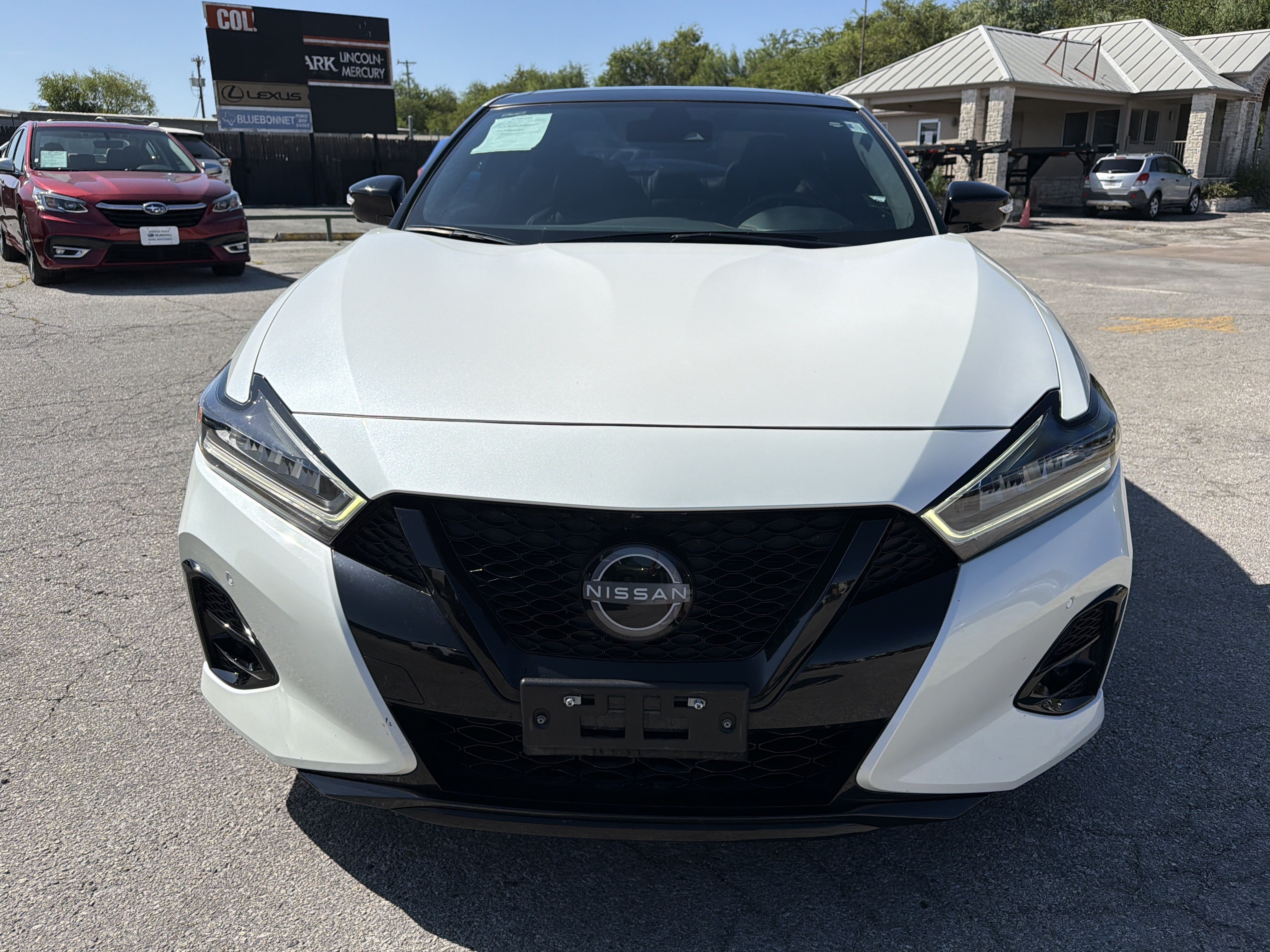 Used 2023 Nissan Maxima SR w/ Sport Mat Group FWD image 8