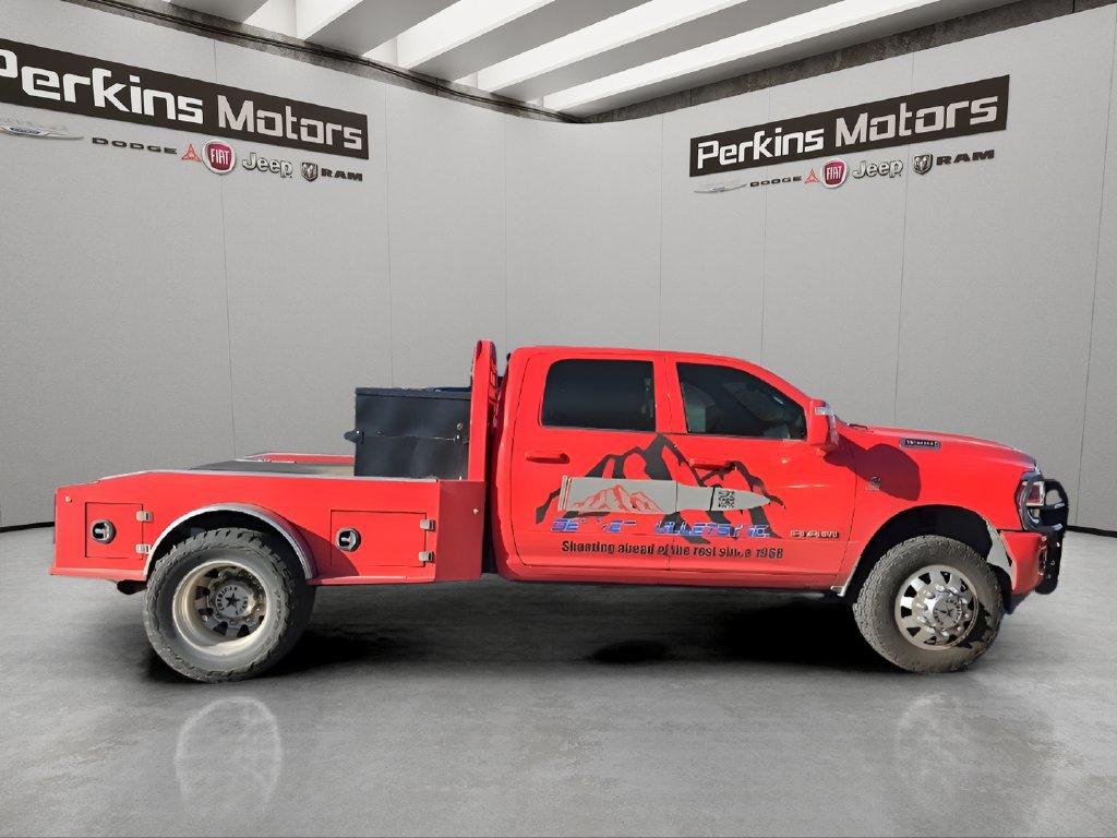 Used 2024 RAM 3500 Laramie AWD/4WD image 8