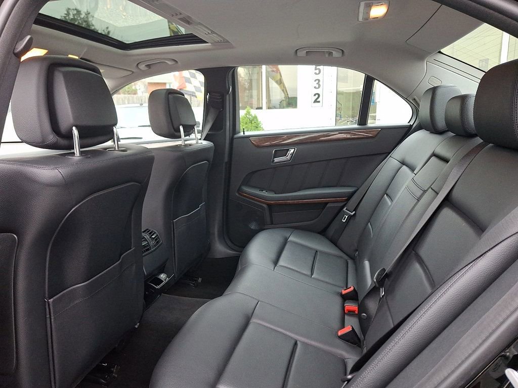Used 2011 Mercedes-Benz E 350 4MATIC Sedan image 10