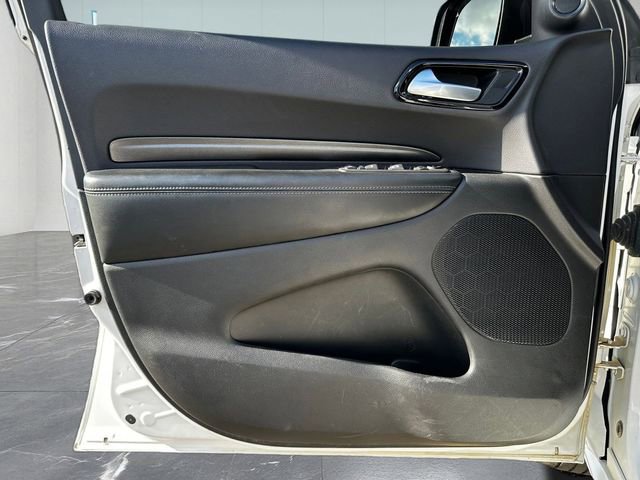 Used 2022 Dodge Durango SXT w/ Blacktop Package AWD/4WD image 15