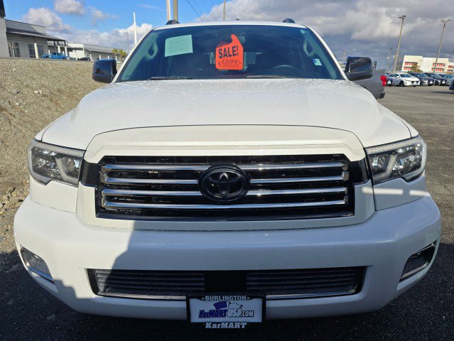 Used 2022 Toyota Sequoia Nightshade image 9