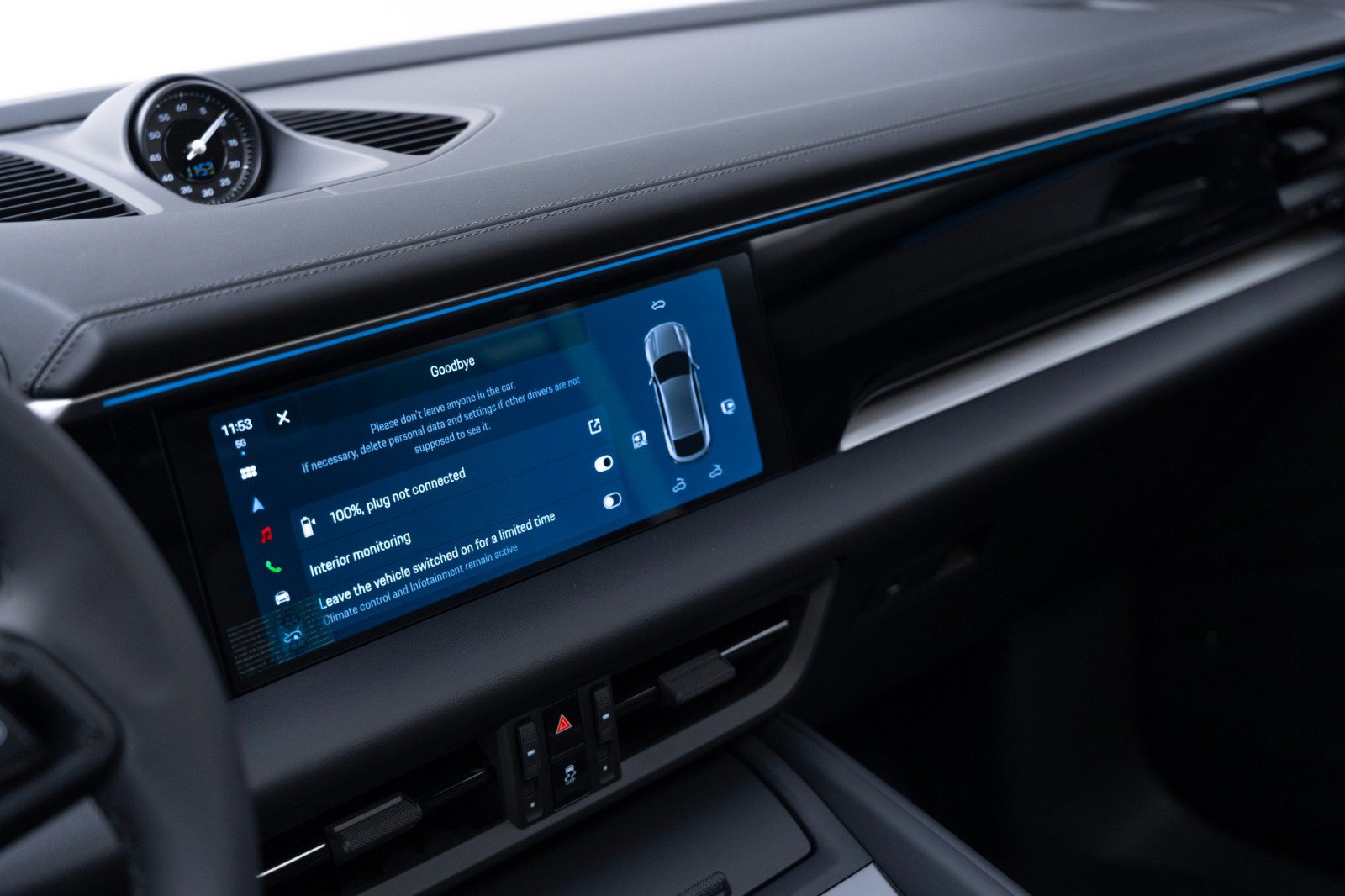 Certified 2025 Porsche Macan Electric image 25