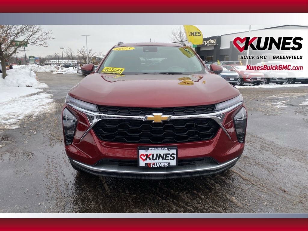 Used 2025 Chevrolet Trax LT image 13