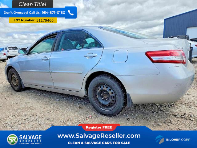 Used 2011 Toyota Camry LE FWD image 3