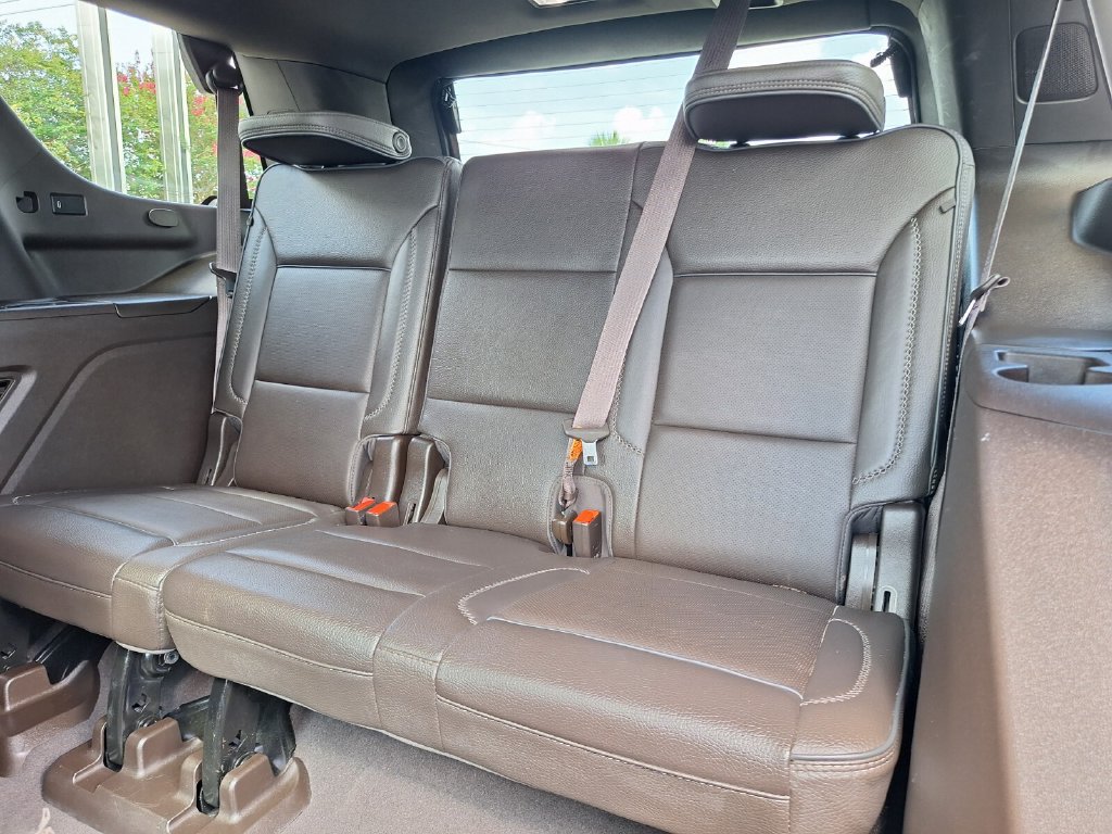 Used 2023 GMC Yukon Denali AWD/4WD image 12