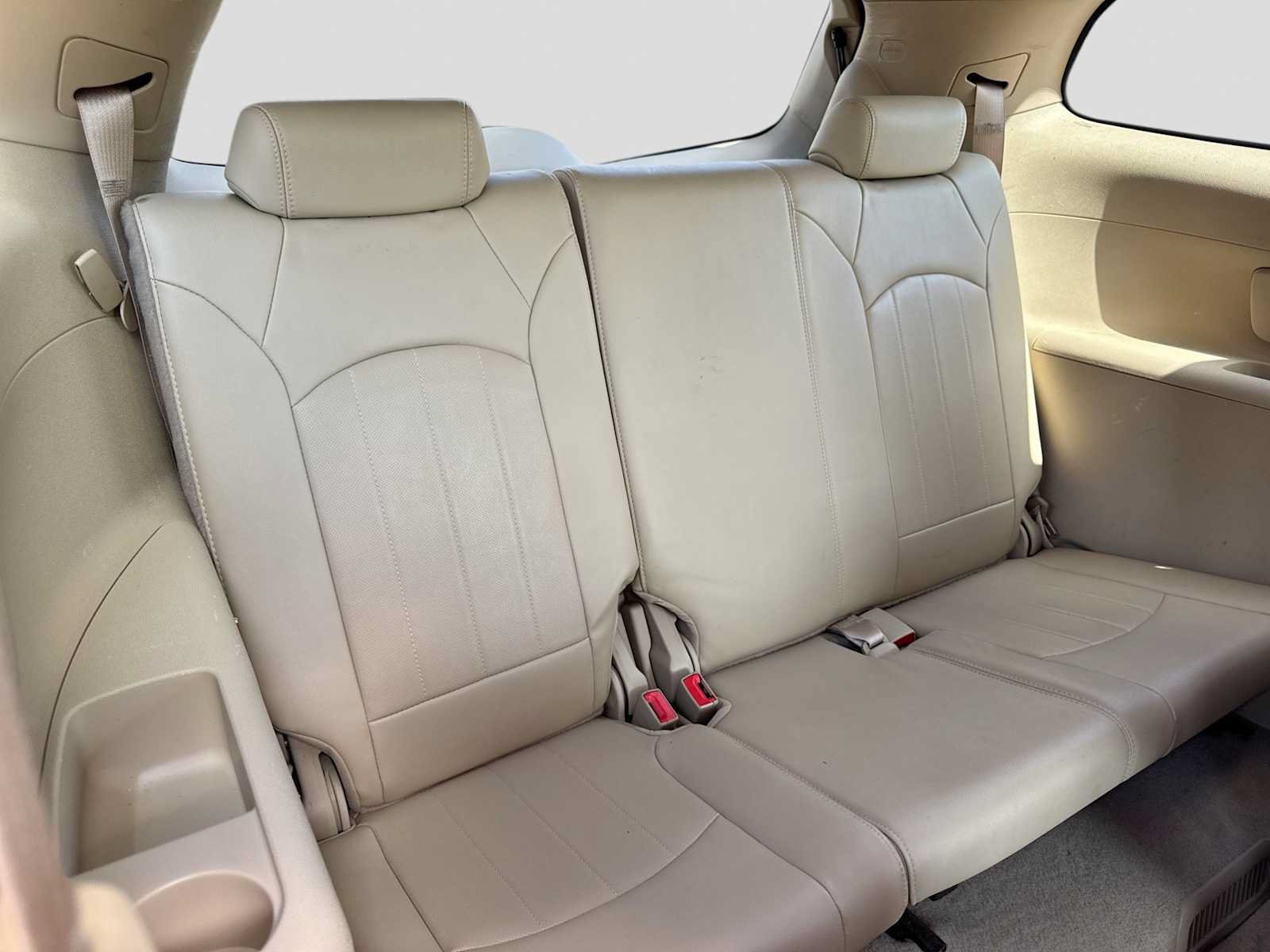 Used 2011 Buick Enclave CXL FWD image 21