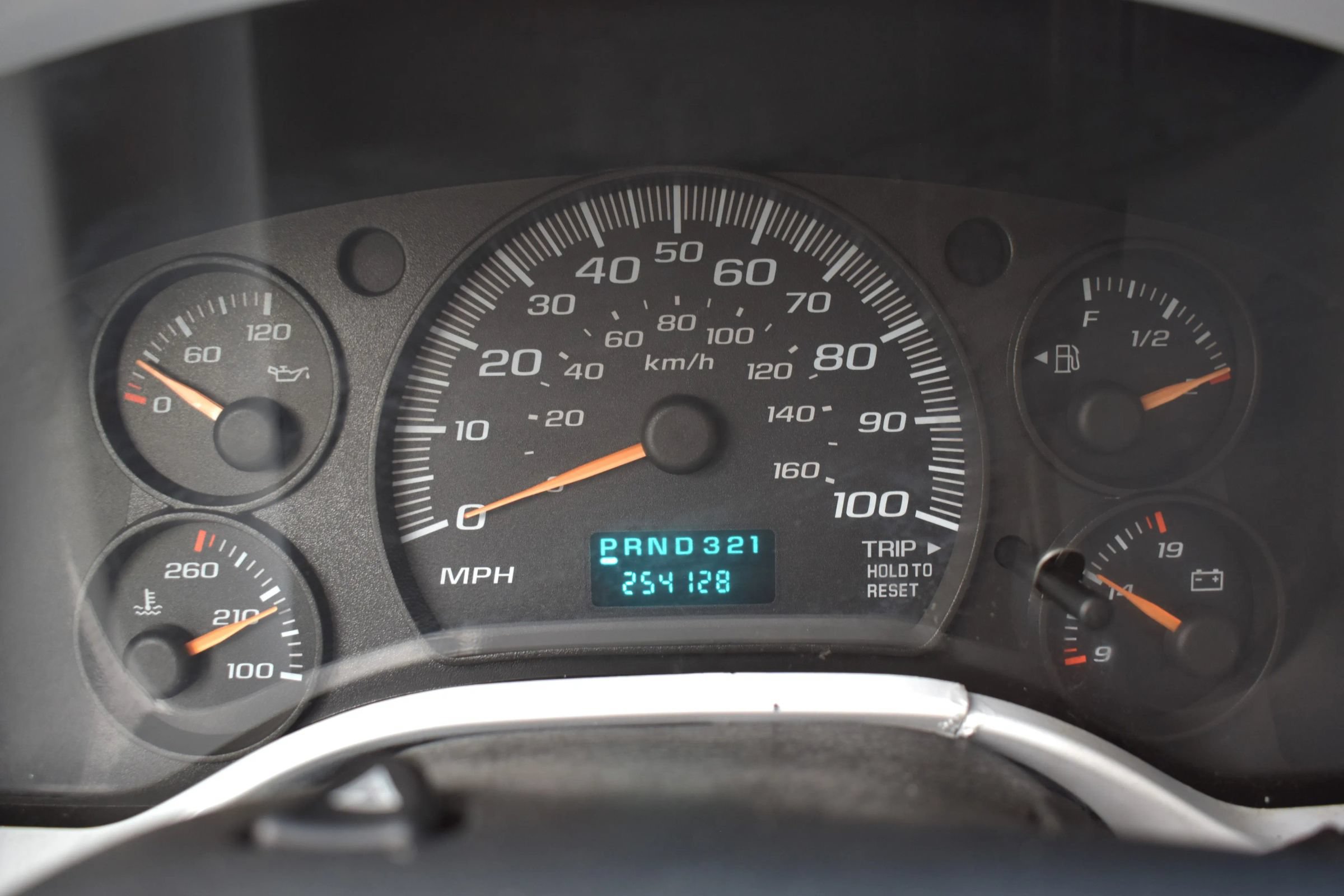 Used 2006 Chevrolet Express 3500 RWD image 54