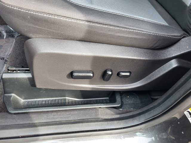 Used 2019 Ford Escape SE image 12