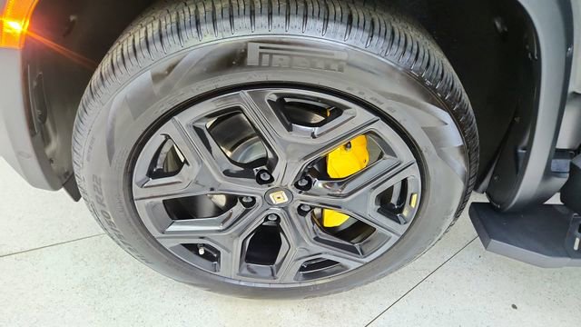 Used 2024 Rivian R1S Adventure image 58