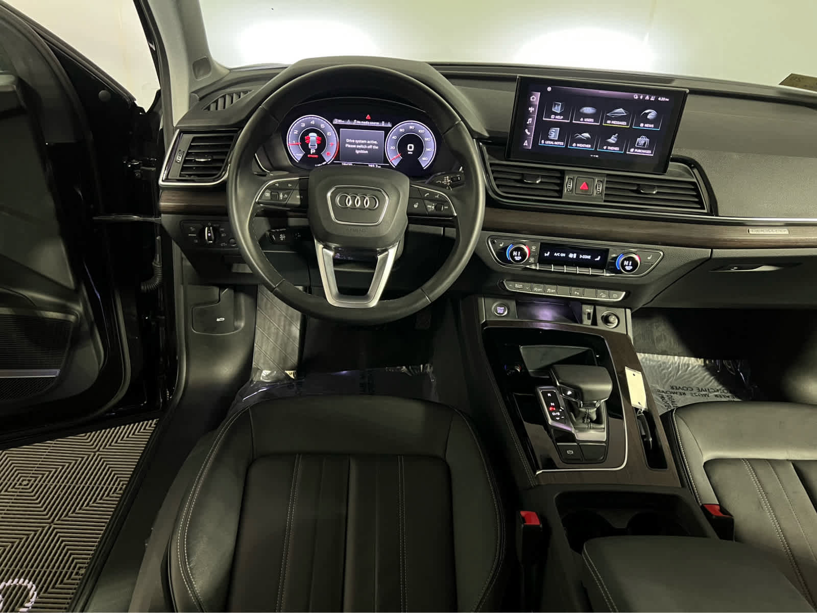 Used 2023 Audi Q5 2.0T Premium Plus w/ Premium Plus Package AWD/4WD image 14