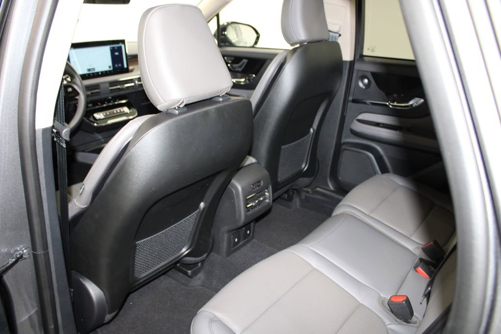 New 2026 Lincoln Corsair Reserve image 26