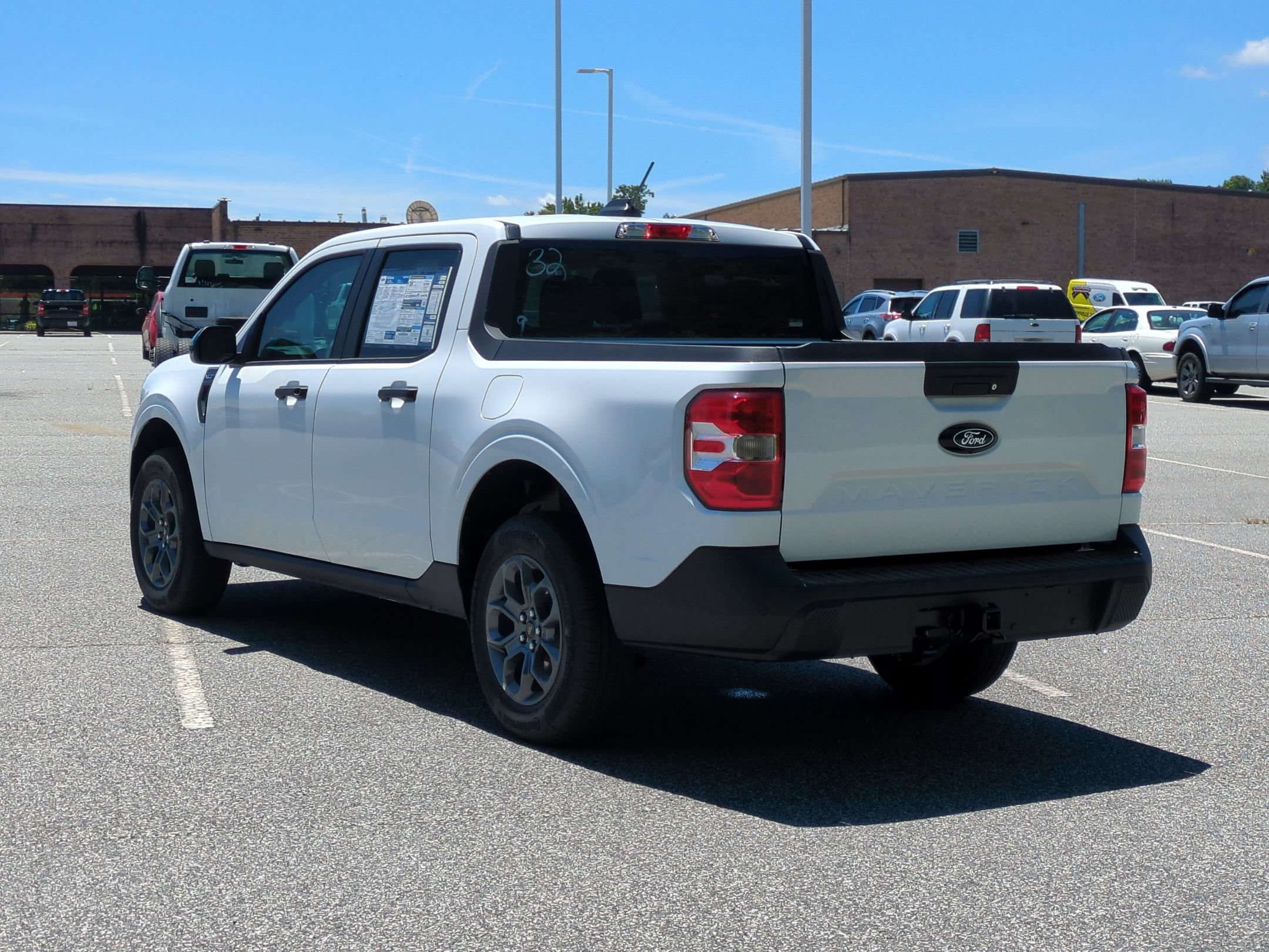 New 2026 Ford Maverick XLT w/ XLT Luxury Package FWD image 6