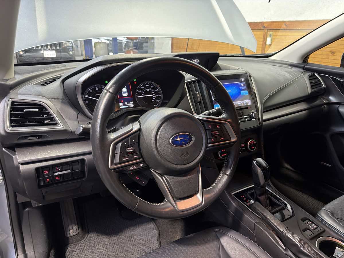 Used 2017 Subaru Impreza 2.0i Limited image 18
