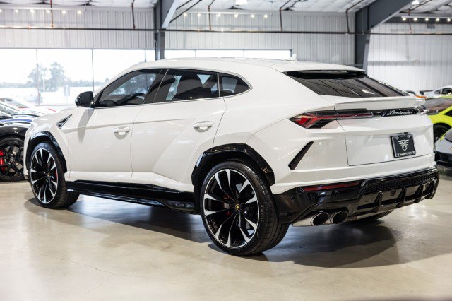 Used 2022 Lamborghini Urus AWD/4WD image 4