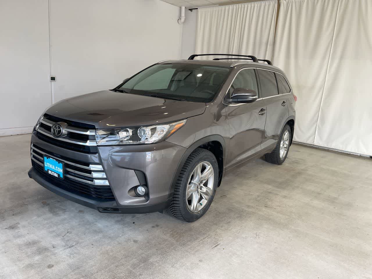 Used 2017 Toyota Highlander Limited w/ Carpet Mat Package AWD/4WD image 1