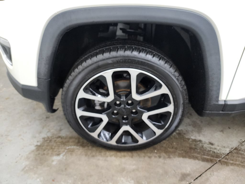 Used 2018 Jeep Compass Limited AWD/4WD image 35