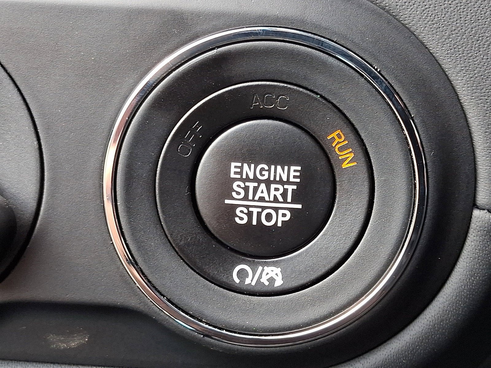 Used 2023 Maserati Levante Trofeo AWD/4WD image 26
