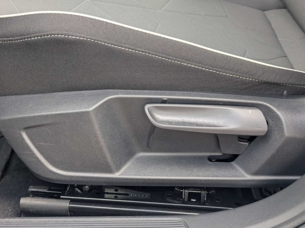 Certified 2026 Volkswagen Jetta Sport FWD image 25