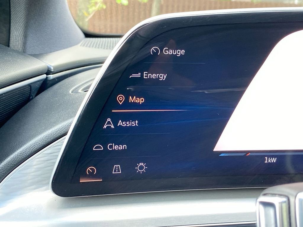 Used 2024 Cadillac Lyriq Sport image 34