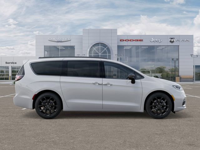 New 2026 Chrysler Pacifica Select w/ S Appearance Package image 21
