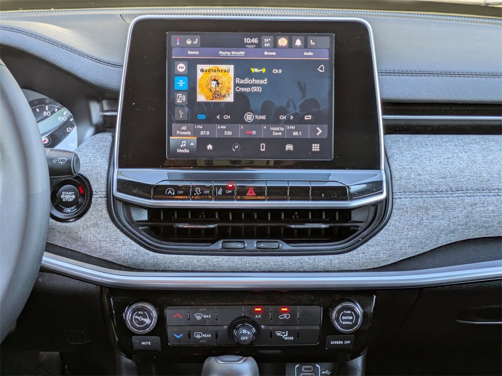 Used 2025 Jeep Compass Latitude image 18