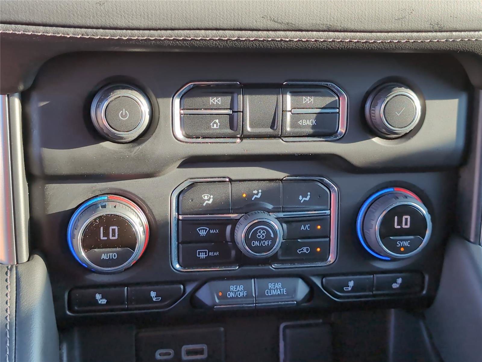 Used 2023 Chevrolet Tahoe LT image 16