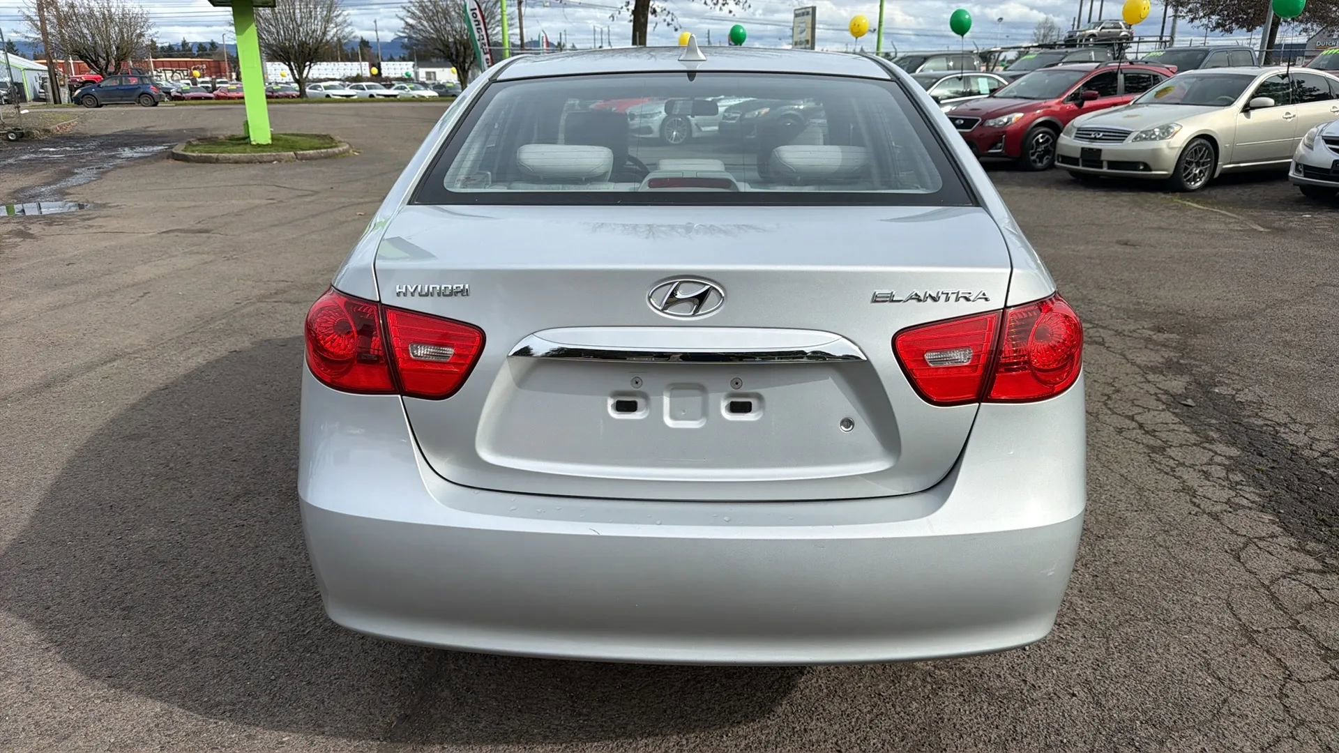 Used 2010 Hyundai Elantra GLS FWD image 4