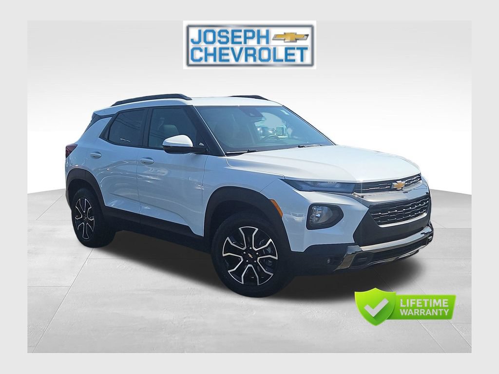 Used 2023 Chevrolet TrailBlazer ACTIV w/ Sun and Liftgate Package AWD/4WD image 1